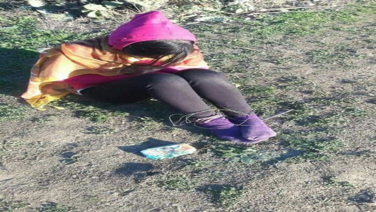 شفشاون : تقييد فتاة بأسلاك حديدية ورميها في الشارع 3 شفشاون : تقييد فتاة بأسلاك حديدية ورميها في الشارع