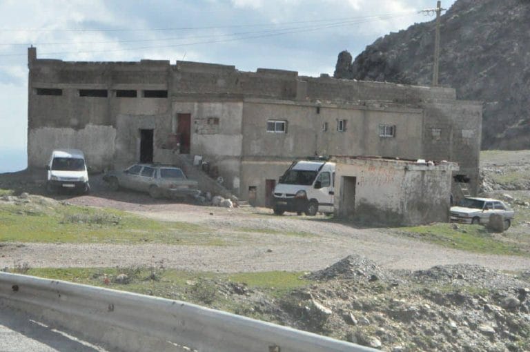 صور محجز سري للمهاجرين الغير النظاميين ببليونش تستنفر النشطاء الحقوقيين 8 صور محجز سري للمهاجرين الغير النظاميين ببليونش تستنفر النشطاء الحقوقيين