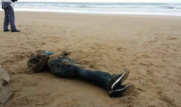 العثور على جثتين لمهاجرين غرقا خلال محاولة للهجرة السرية بطنجة 4 العثور على جثتين لمهاجرين غرقا خلال محاولة للهجرة السرية بطنجة