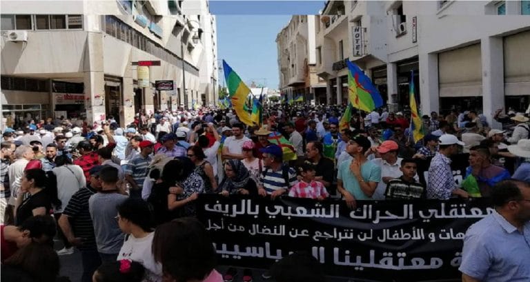 الآلاف في العاصمة الرباط للمطالبة بإطلاق سراح معتقلي الريف