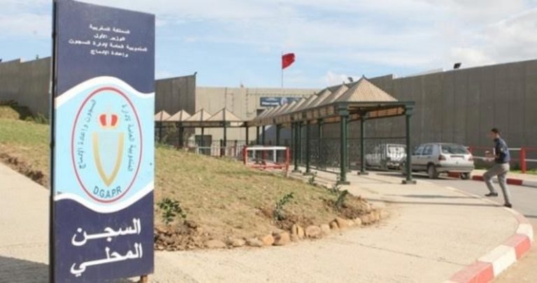 سجين يضرب عن الطعام بتطوان للمطالبة بمراجعة حكم قضائي 4 سجين يضرب عن الطعام بتطوان للمطالبة بمراجعة حكم قضائي