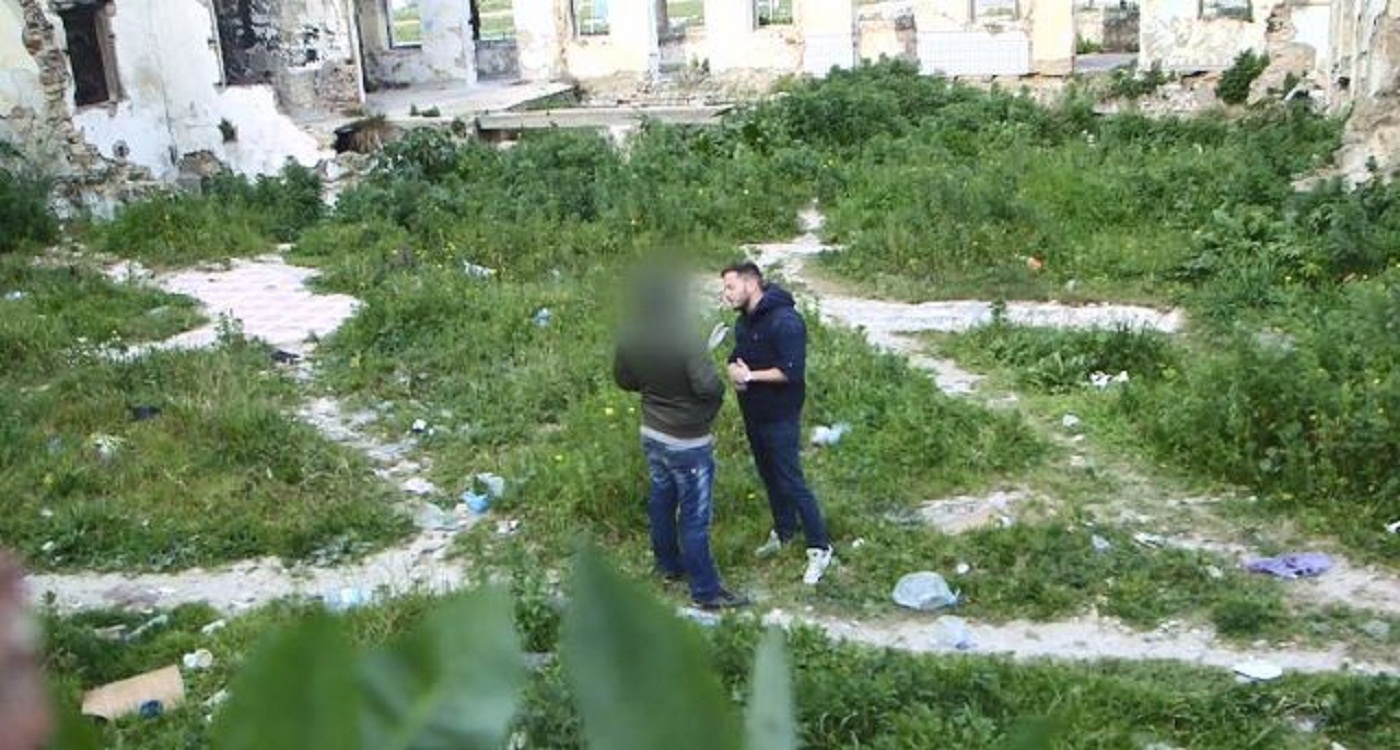 توقيف شخصين على صلة بروبرتاج قناة اسبانية مع بارون الأقراص المزعوم بطنجة 1 4 tv