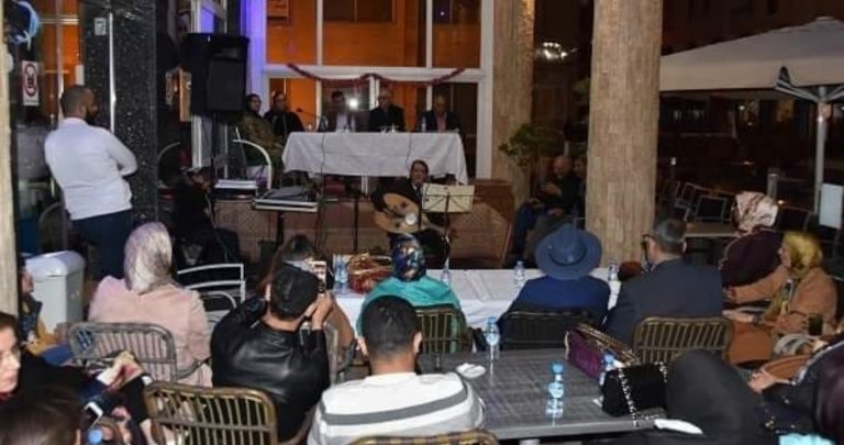 شبكة المقاهي الثقافية تنظم أشعارها بمرتيل