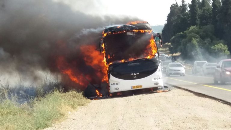 اندلاع حريق في حافة لمغاربة الخارج بعد خروجها من الميناء المتوسطي