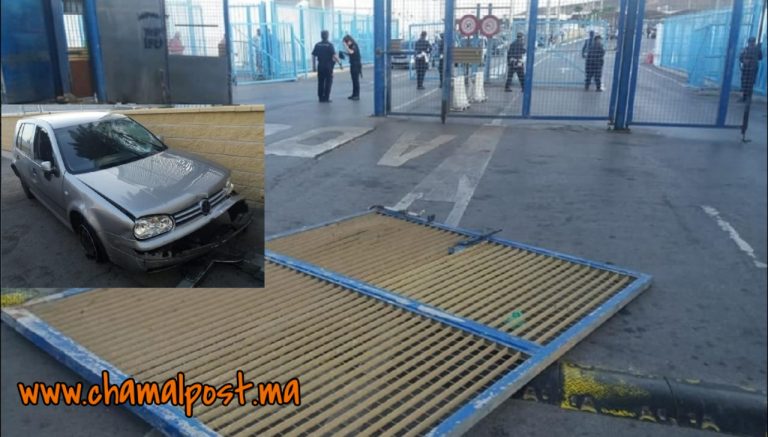 فيديو اقتحام سيارة لمعبر باب سبتة وتوقيفها