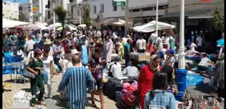 السيبة بالفنيدق.. والباعة الجائلون يسيطرون على المدينة 5 السيبة بالفنيدق.. والباعة الجائلون يسيطرون على المدينة
