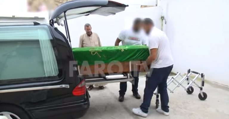 فيديو.. نقل جثمان القاصر “محمد” الذي قتل بميناء سبتة
