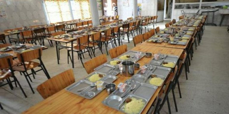 وزارة التربية الوطنية تفتح تحقيق في تقديم وجبة فاسدة بثانوية بالجبهة 2 وزارة التربية الوطنية تفتح تحقيق في تقديم وجبة فاسدة بثانوية بالجبهة