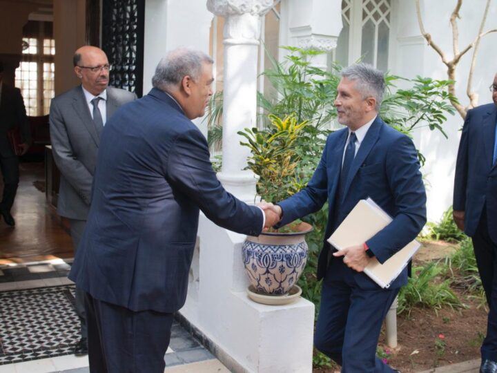 إسبانيا تمنح المغرب سيارات وشاحنات لمواجهة تحديات الهجرة غير النظامية 2 إسبانيا تمنح المغرب سيارات وشاحنات لمواجهة تحديات الهجرة غير النظامية
