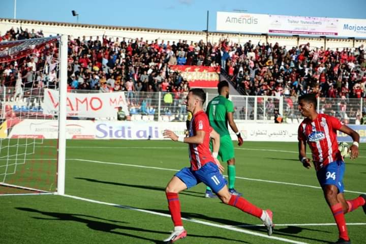المغرب التطواني يحافظ على صدارة البطولة بعد التعادل أمام أولمبيك اسفي 5 المغرب التطواني يحافظ على صدارة البطولة بعد التعادل أمام أولمبيك اسفي