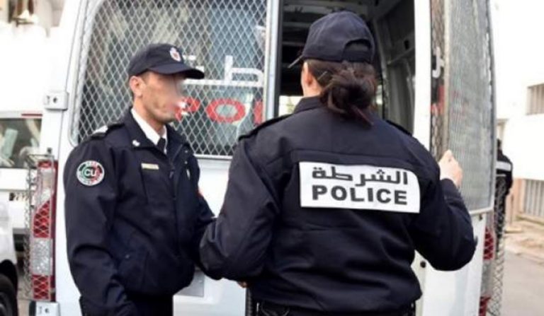 جريمة غير كاملة.. وضع مخدرات في سيارة طليقته قبل أن تكشف الشرطة تورطه 1 جريمة غير كاملة.. وضع مخدرات في سيارة طليقته قبل أن تكشف الشرطة تورطه