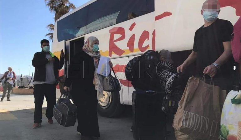 وصول عدد من الحافلات عائدة بالعالقين في سبتة