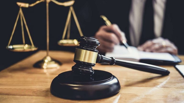 موثق وشخصيات نافذة متهمون بالنصب والتزوير وتبييض الأموال (2)