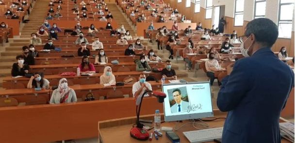 كلية الطب بطنجة تسجل 7 حالات مصابة بكورونا وهذه أعمارهم 5 كلية الطب بطنجة تسجل 7 حالات مصابة بكورونا وهذه أعمارهم