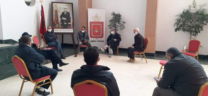 بلاغ لأغلبية جماعة تطوان ينفي “الاستغلال السياسوي” لمشكل النظافة