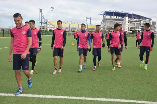 امتناع لاعبي اتحاد طنجة عن التداريب وأزمة تلوح في الأفق 5 امتناع لاعبي اتحاد طنجة عن التداريب وأزمة تلوح في الأفق