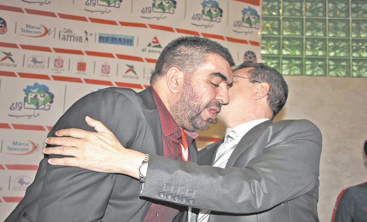 المستحيل ليس تطوانيا.. دعوات لتذويب الخلافات بين “الغازي” و “أبرون”
