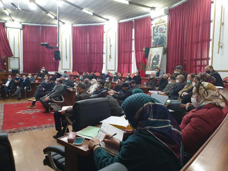 بعد أزمة الفيضانات.. رئيس جماعة تطوان يلتف على المجلس ويحاول دغدغة مشاعر المواطنين 5 بعد أزمة الفيضانات.. رئيس جماعة تطوان يلتف على المجلس ويحاول دغدغة مشاعر المواطنين