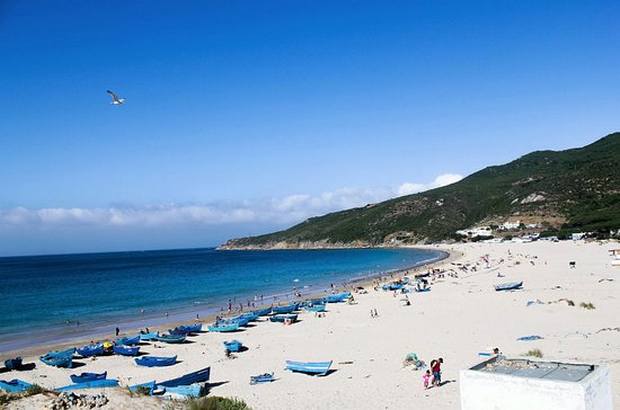 انطلاق موسم الصيف بشوطئ طنجة وتحديد شروط ارتيادها 3 انطلاق موسم الصيف بشوطئ طنجة وتحديد شروط ارتيادها