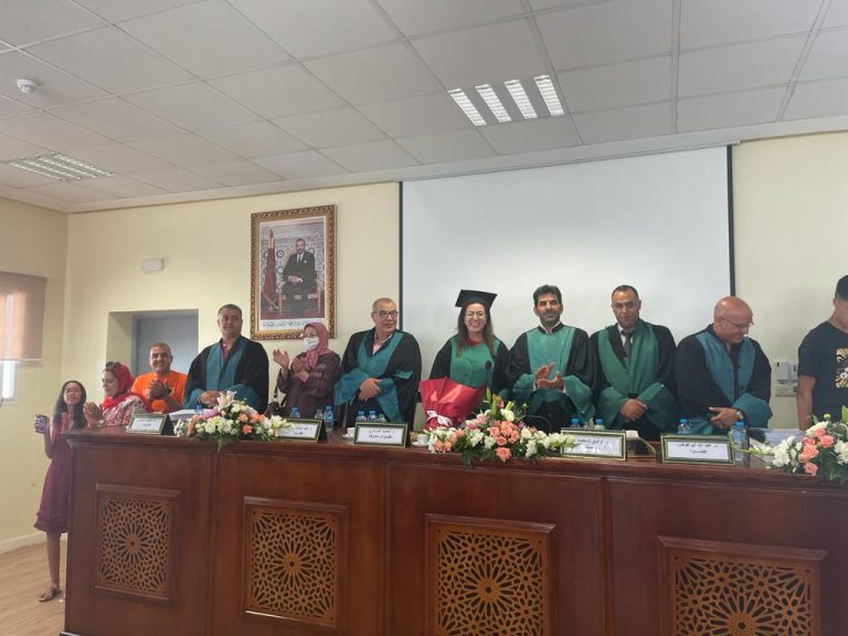 سلوى الدمناتي ..تحصل على دكتوراة بميزة مشرف جدا مع التوصية بالنشر في موضوع “مبادرة الحكم الذاتي” 5 سلوى الدمناتي ..تحصل على دكتوراة بميزة مشرف جدا مع التوصية بالنشر في موضوع “مبادرة الحكم الذاتي”