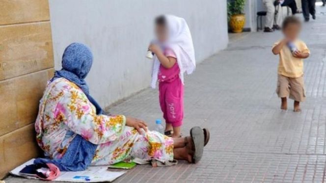 محترفات التسول يُعرّضنَ الرضّع والأطفال الصغار لخطر الموت 6 محترفات التسول يُعرّضنَ الرضّع والأطفال الصغار لخطر الموت