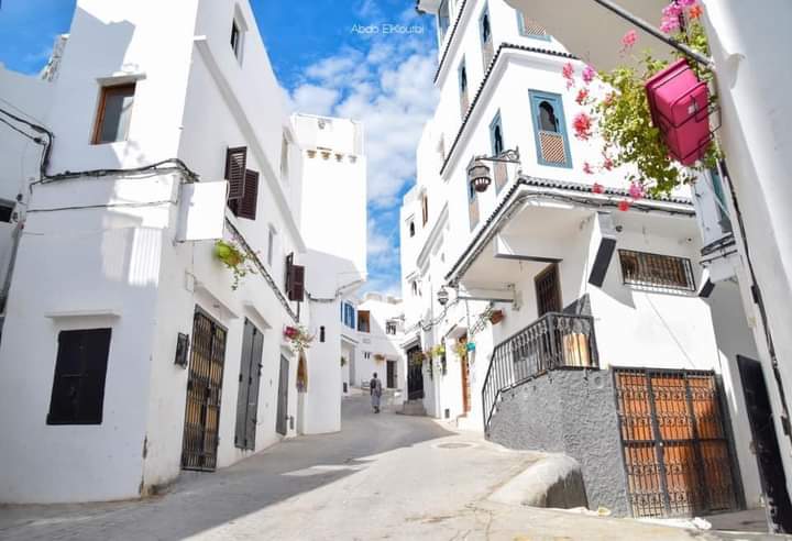 “طنجة فراجة”.. المدينة العتيقة تحتضن عروضا فنية