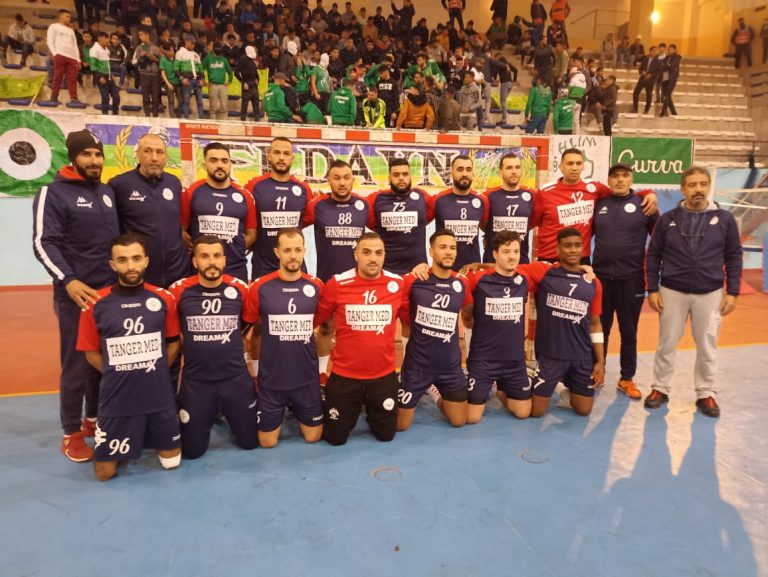على بعد دورتين من نهاية البطولة.. طلبة تطوان لكرة اليد تشعل للفوز بصدارة شطر الشمال