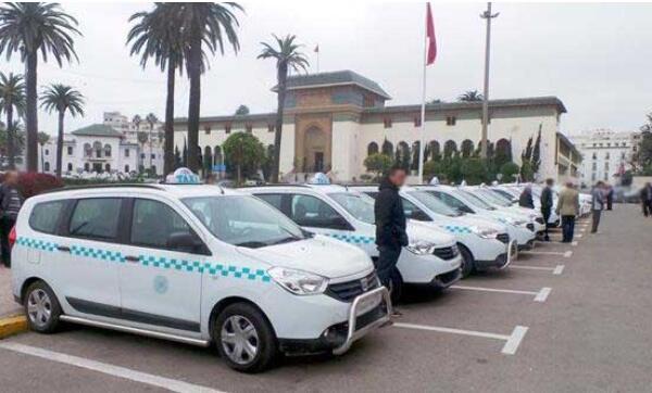 جشع سيارات الأجرة يدفع ساكنة سابيلا بطنجة للاحتجاج