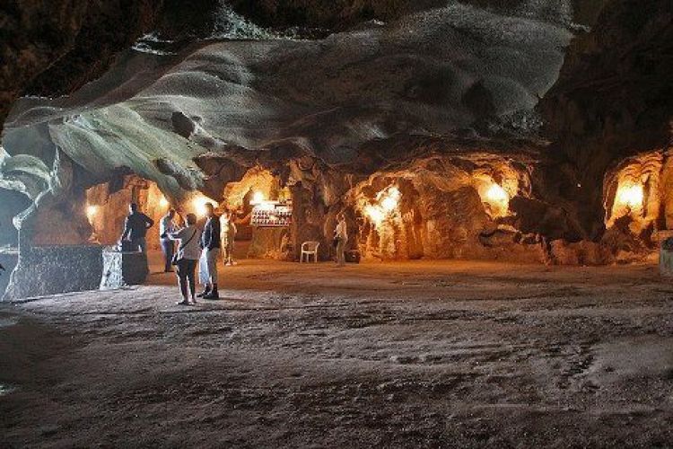 طنجاويون يتهمون السلطات بتخريب السياحة بالمدينة 5 طنجاويون يتهمون السلطات بتخريب السياحة بالمدينة