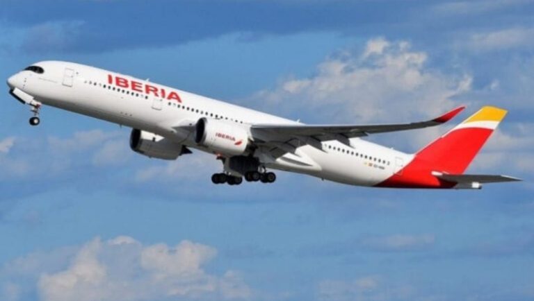 إيبيريا تطلق خط جوي يربط بين جنوب إسبانيا ومطاري تطوان وطنجة
