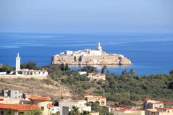 الجيش الإسباني يهدم برج مراقبة يطل على سواحل الحسيمة 8 الجيش الإسباني يهدم برج مراقبة يطل على سواحل الحسيمة