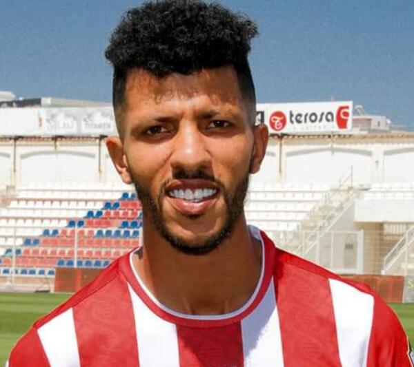 المغرب التطواني يتعاقد مع ظهير أيمن لتعزيز صفوفه