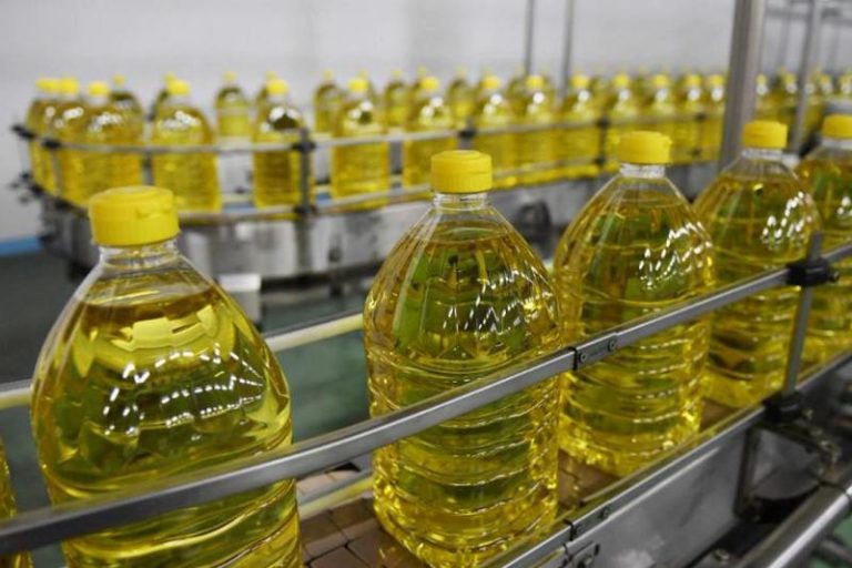 شركة تعلن خفضا طفيفا في أثمان الزيوت بعد تراجع أسعار المواد الأولية