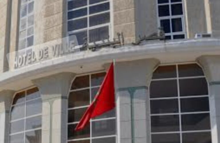 الجماعة الترابية والوكالة الحضرية في “قفص الاتهام”.. أنباء عن منح البرلماني “ولد فشوش” امتيازات لبناء مشروع سكني مخالف للقانون