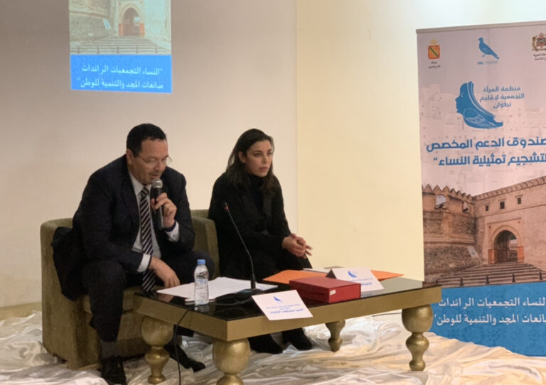 "البكوري"يجتمع مع مكتب "الفلاق" ويعطي الانطلاقة لسلسلة من التكوينات للمرآة التجمعية 5 “البكوري”يجتمع مع مكتب “الفلاق” ويعطي الانطلاقة لسلسلة من التكوينات للمرآة التجمعية