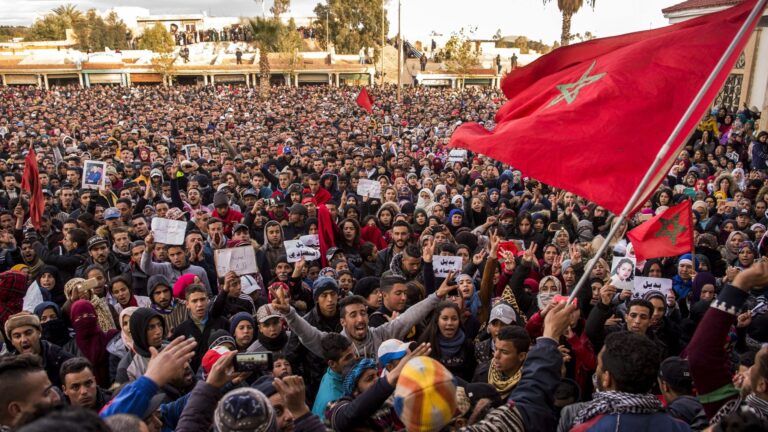 الجبهة الاجتماعية تشيد بنجاح الوقفات الاحتجاجية ضد غلاء الأسعار 4 الجبهة الاجتماعية تشيد بنجاح الوقفات الاحتجاجية ضد غلاء الأسعار