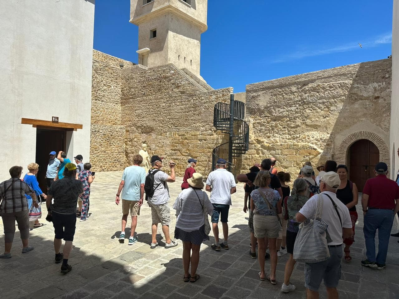 طنجة.. المدينة العتيقة تواصل استقبالها للأجانب للإستمتاع بجمالها 1 21437628 c128 459a 9594 d9407bfe046d