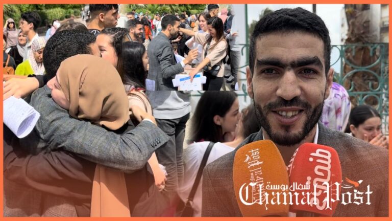 أستاذ يشجع ويدعم تلاميذه أثناء اجتيازهم امتحانات الباكالوريا