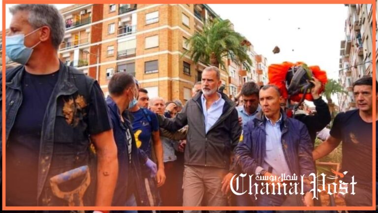 الصراع السياسي في بلنسيا يورط الملك الاسباني مع المواطنين الغاضبين من فشل عمليات الانقاذ 6 الصراع السياسي في بلنسيا يورط الملك الاسباني مع المواطنين الغاضبين من فشل عمليات الانقاذ